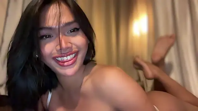 Snapshot of Yourbaby_angelx chatting on 10.28.25 Yourbaby angelx online show from 10.28.25