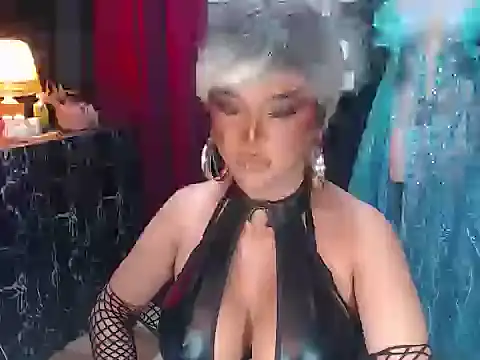 xAuroraRobinsx online show from 06.16.26