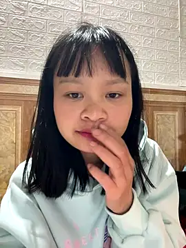 Daisy018 online show from 12.14.25