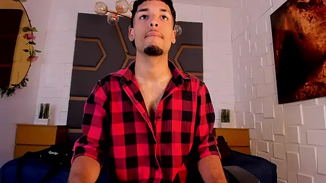 Snapshot of Thiagoferreti chatting on 11.21.25 Thiagoferreti online show from 11.21.25