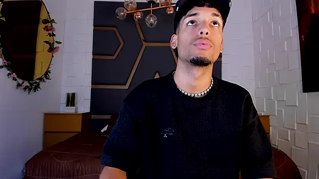 Snapshot of Thiagoferreti chatting on 12.02.25 Thiagoferreti online show from 12.02.25