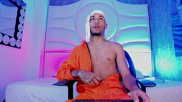 Snapshot of Thiagoferreti chatting on 12.05.25 Thiagoferreti online show from 12.05.25