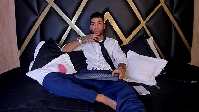 Thiagoferreti online show from 03.05.26