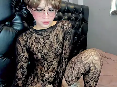 rian shemale online show from 10.27.25