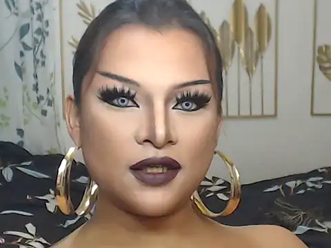 Snapshot of GoddessOFALLx chatting on 07.27.26 GoddessOFALLx online show from 07.27.26