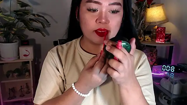 Snapshot of YourSweet-mich chatting on 10.26.25 YourSweet-mich online show from 10.26.25