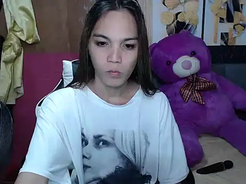 Snapshot of Raffa_ella69 chatting on 11.23.25 Raffa ella69 online show from 11.23.25