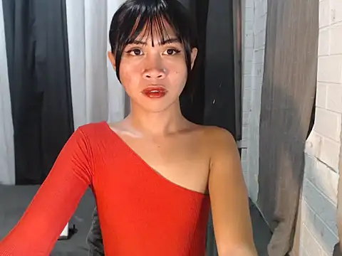 Steffi scott online show from 10.05.25