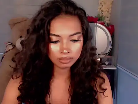 Snapshot of KathRouge chatting on 10.06.25 KathRouge online show from 10.06.25