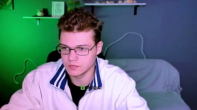 lucas long  online show from 10.21.25