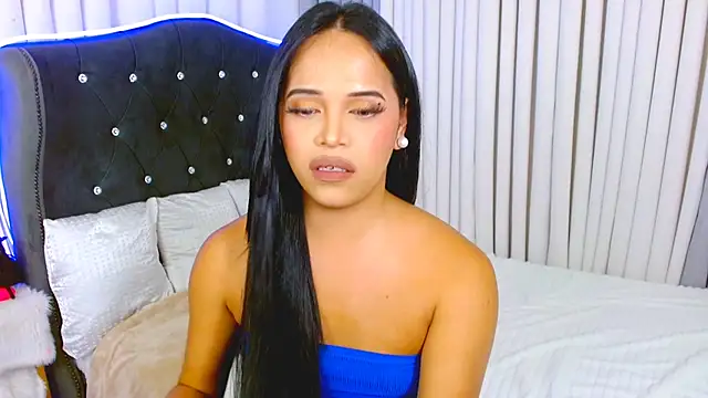 Lorainnelustts online show from 09.25.25