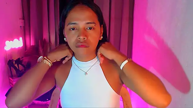 Lorainnelustts online show from 01.18.26