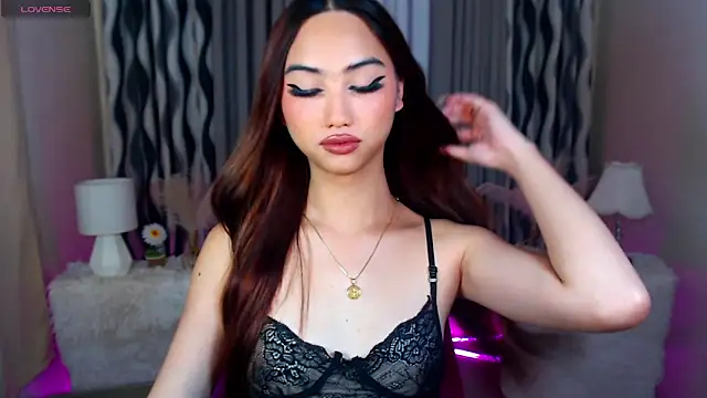 Kiah Wyatt online show from 11.08.25