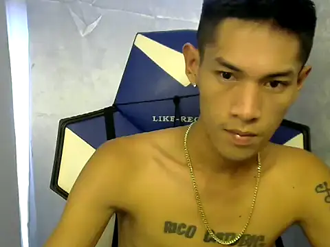 Snapshot of riks_tyler chatting on 09.11.25 riks tyler online show from 09.11.25