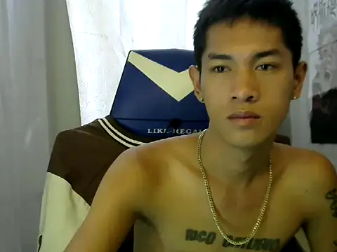 Snapshot of riks_tyler chatting on 10.04.25 riks tyler online show from 10.04.25