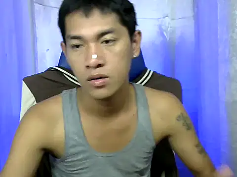 Snapshot of riks_tyler chatting on 10.13.25 riks tyler online show from 10.13.25