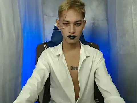 Snapshot of riks_tyler chatting on 10.27.25 riks tyler online show from 10.27.25