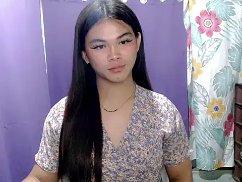 Snapshot of urgirljane chatting on 04.29.26 urgirljane online show from 04.29.26