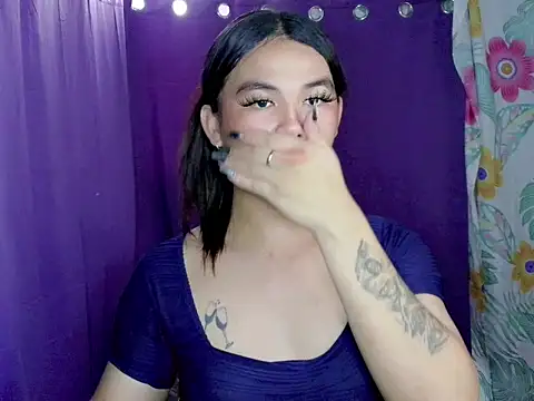 Snapshot of urgirljane chatting on 05.08.26 urgirljane online show from 05.08.26