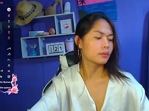Snapshot of urgirljane chatting on 05.21.26 urgirljane online show from 05.21.26