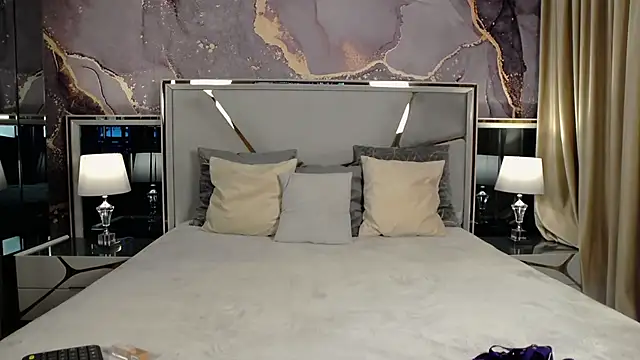 KenyaCruz online show from 05.18.26