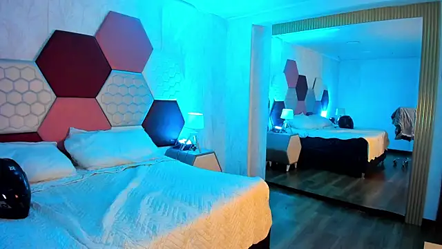 Snapshot of ArielleWilde chatting on 09.16.25 ArielleWilde online show from 09.16.25