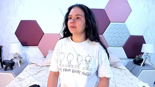 Snapshot of ArielleWilde chatting on 10.02.25 ArielleWilde online show from 10.02.25