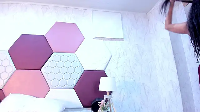 Snapshot of ArielleWilde chatting on 10.30.25 ArielleWilde online show from 10.30.25