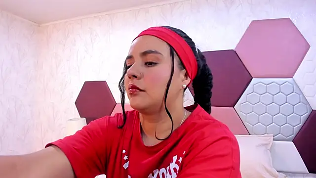 Snapshot of ArielleWilde chatting on 11.25.25 ArielleWilde online show from 11.25.25