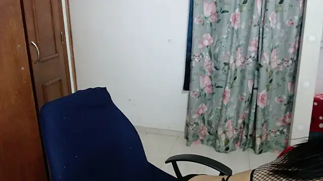 alejandralatina online show from 11.29.25