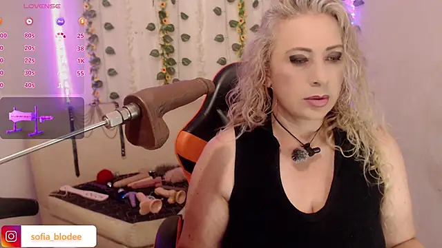 sofiacurvy 45 online show from 05.20.26