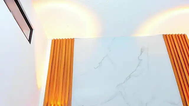 Snapshot of IsabellaMonet chatting on 11.19.25 IsabellaMonet online show from 11.19.25