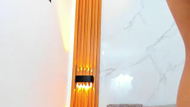 Snapshot of IsabellaMonet chatting on 11.24.25 IsabellaMonet online show from 11.24.25