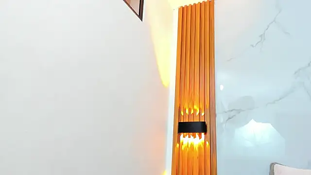 Snapshot of IsabellaMonet chatting on 12.15.25 IsabellaMonet online show from 12.15.25