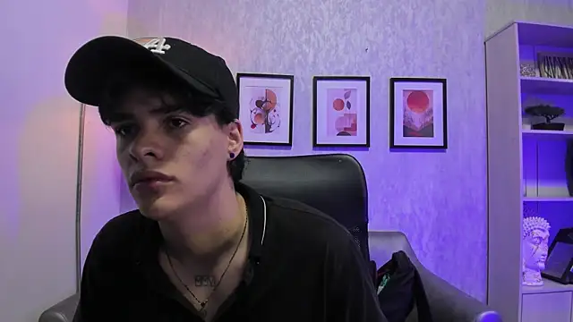 Snapshot of BenitoSaenz chatting on 12.02.25 BenitoSaenz online show from 12.02.25