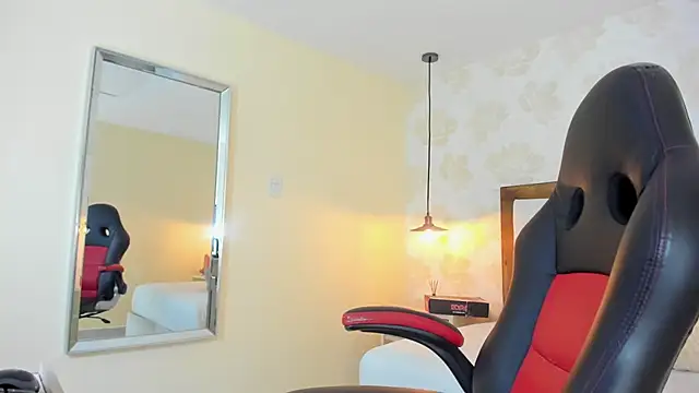 Snapshot of IRISCLARK1 chatting on 07.16.26 IRISCLARK1 online show from 07.16.26