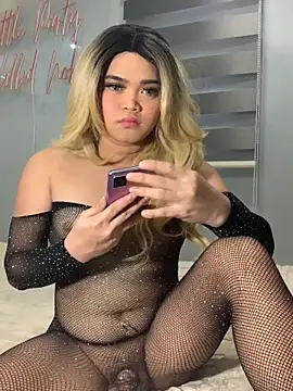 VictoriaL0ve online show from 11.22.25