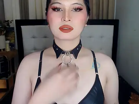 NaomiSmall online show from 09.22.25