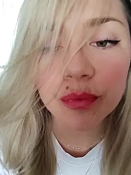 Snapshot of cameron_06 chatting on 11.27.25 cameron 06 online show from 11.27.25