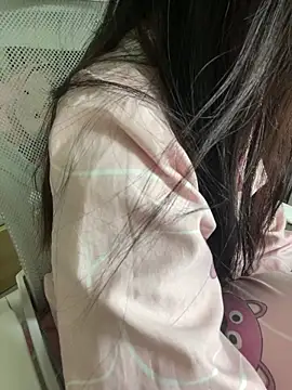 Snapshot of Mina048 chatting on 12.21.25 Mina048 online show from 12.21.25