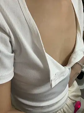 Snapshot of Mina048 chatting on 02.07.26 Mina048 online show from 02.07.26