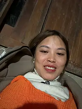 Snapshot of MychuSweet chatting on 12.05.25 MychuSweet online show from 12.05.25