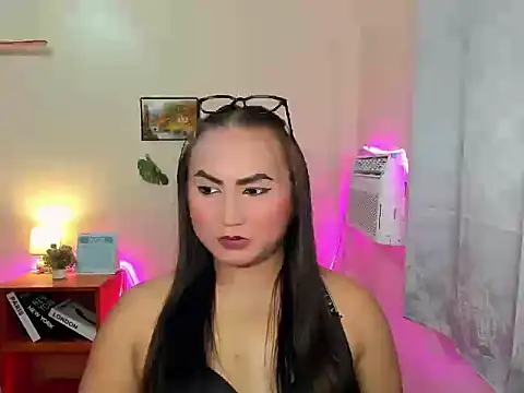 hella queen online show from 01.06.26