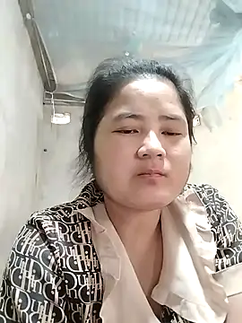 Snapshot of BigBoobs186 chatting on 11.13.25 BigBoobs186 online show from 11.13.25