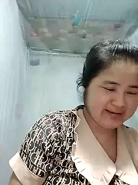 Snapshot of BigBoobs186 chatting on 11.15.25 BigBoobs186 online show from 11.15.25