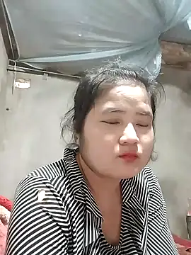 Snapshot of BigBoobs186 chatting on 11.21.25 BigBoobs186 online show from 11.21.25