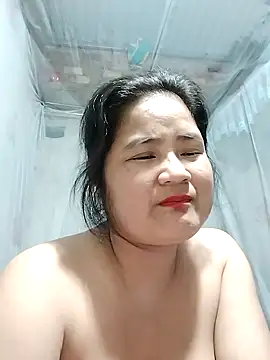 Snapshot of BigBoobs186 chatting on 11.26.25 BigBoobs186 online show from 11.26.25