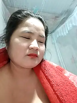 Snapshot of BigBoobs186 chatting on 11.28.25 BigBoobs186 online show from 11.28.25