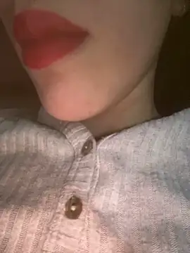 Snapshot of Mimisixo chatting on 10.30.25 Mimisixo online show from 10.30.25