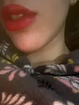 Snapshot of Mimisixo chatting on 11.30.25 Mimisixo online show from 11.30.25